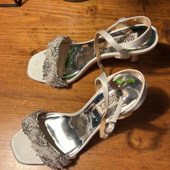 Badgley Mischka Kate Wedding Sandals Ivory - Picture 9 of 12